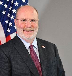 Discussion with U.S. Ambassador Robert Kohorst